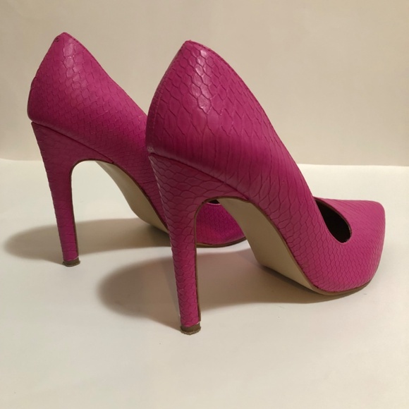 Bright Pink Snake Pattern High Heels - Picture 2 of 9